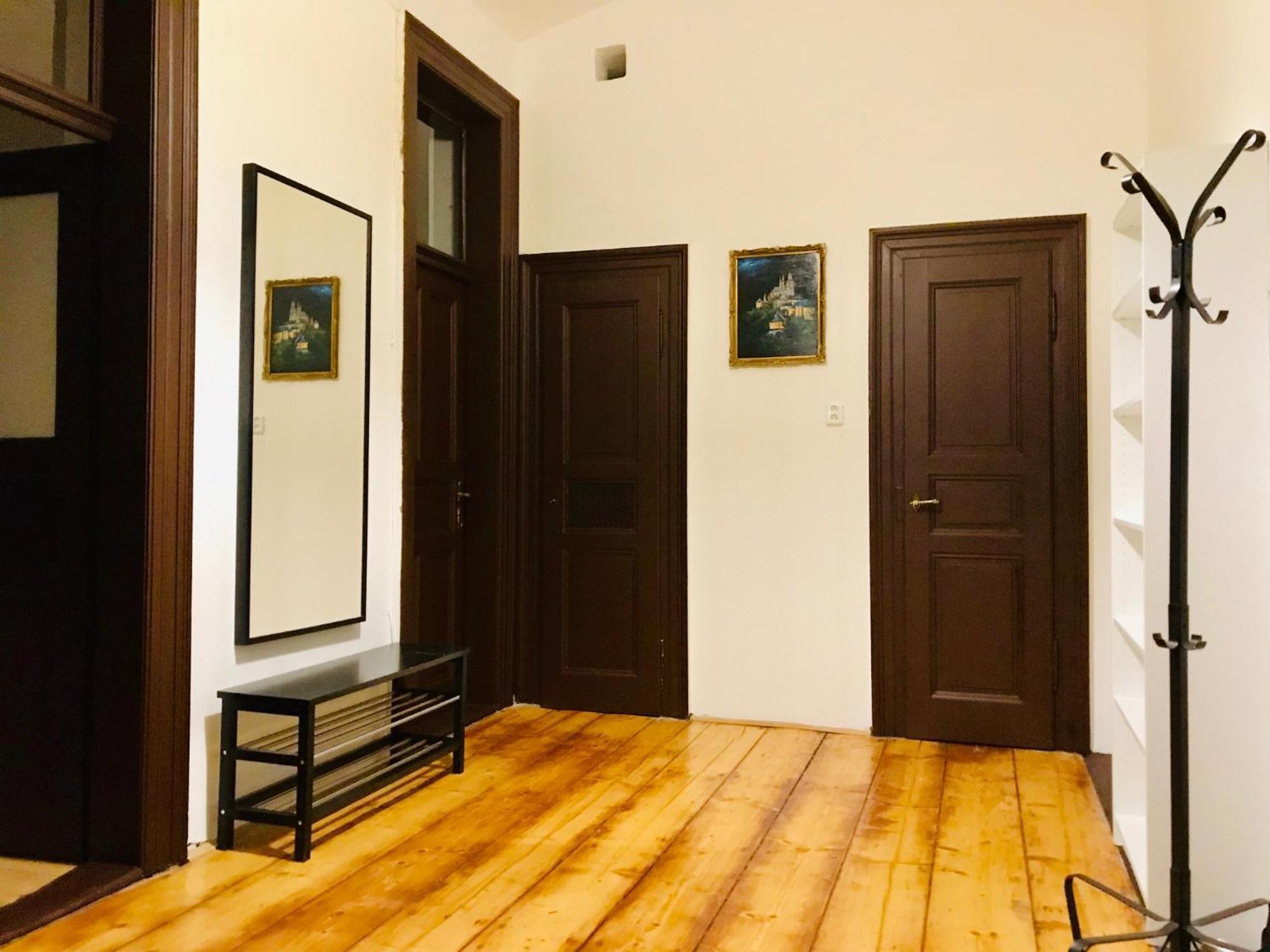 Spacious Cozy Apartments In Centre, Prague